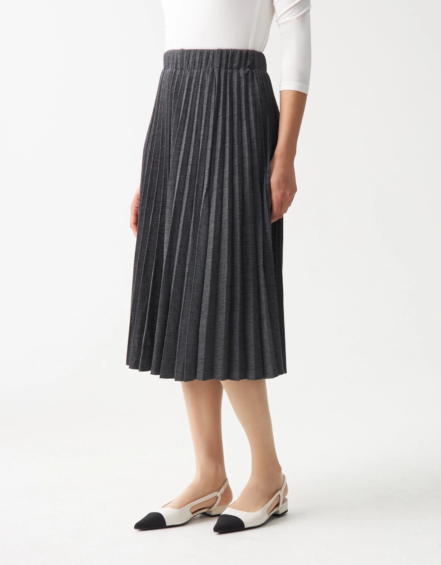 29" Woven Accordian Pleat Skirt With Covered Elastic Waistband Gray Heather 1 29" Woven Accordian Pleat Skirt With Covered Elastic Waistband Gray Heather