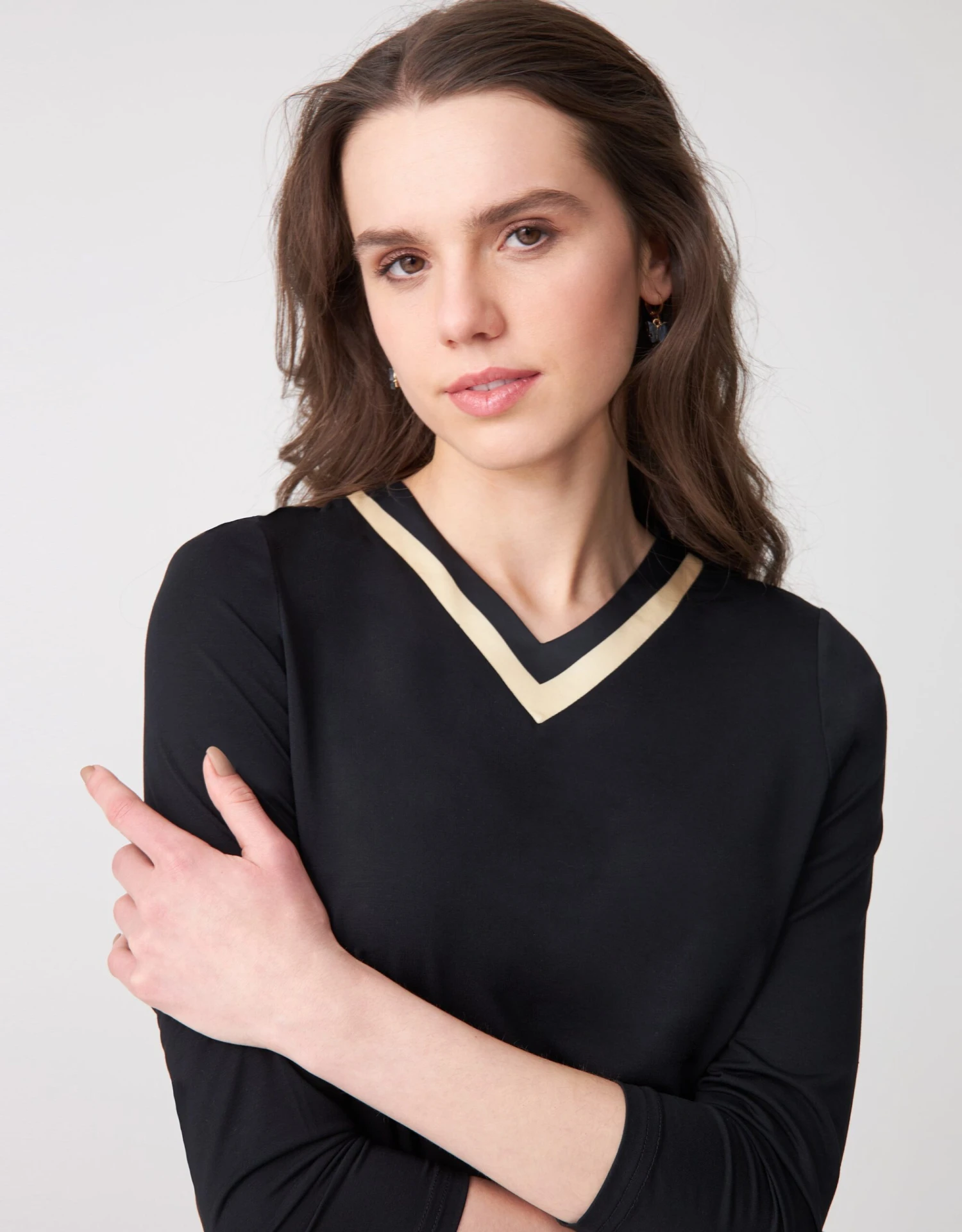 Cinderella Soft Pajama Legging Set With Satin Trimmed Vneck Black 2 Cinderella Soft Pajama Legging Set With Satin Trimmed Vneck Black - Image 2