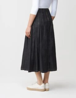 33" Tuck Pleat Skirt With Exposed Zipper And White Stitching Denim Black 5 33" Tuck Pleat Skirt With Exposed Zipper And White Stitching Denim Black -Fashionable Home Wear D8325 StitchPleatDenim.BlkWhite