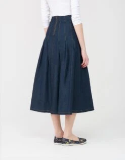 33" Tuck Pleat Skirt With Exposed Zipper And Tan Stitching Denim Blue 5 33" Tuck Pleat Skirt With Exposed Zipper And Tan Stitching Denim Blue -Fashionable Home Wear D8325 StitchPleatDenim.NavyTan2