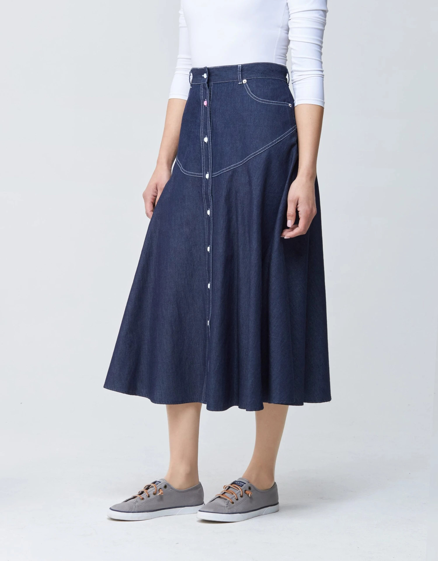 32" Contrast Stitched Denim Western Button Skirt Blue 3 32" Contrast Stitched Denim Western Button Skirt Blue - Image 3