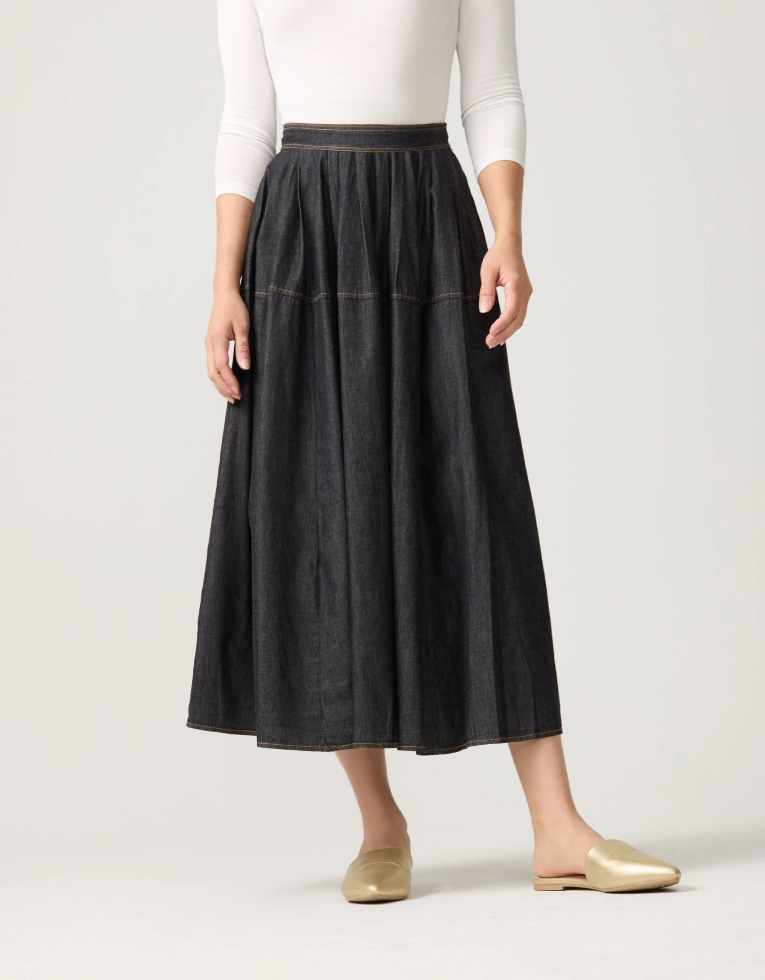 33" Denim Contrast Stitched Seam Tuck Pleat Skirt Black 1 33" Denim Contrast Stitched Seam Tuck Pleat Skirt Black