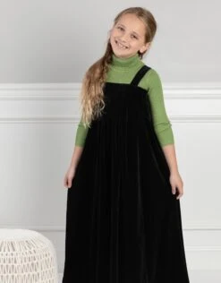 Girls Velour Maxi Jumper Shabbos Robe With Green Jewel Back Buttons