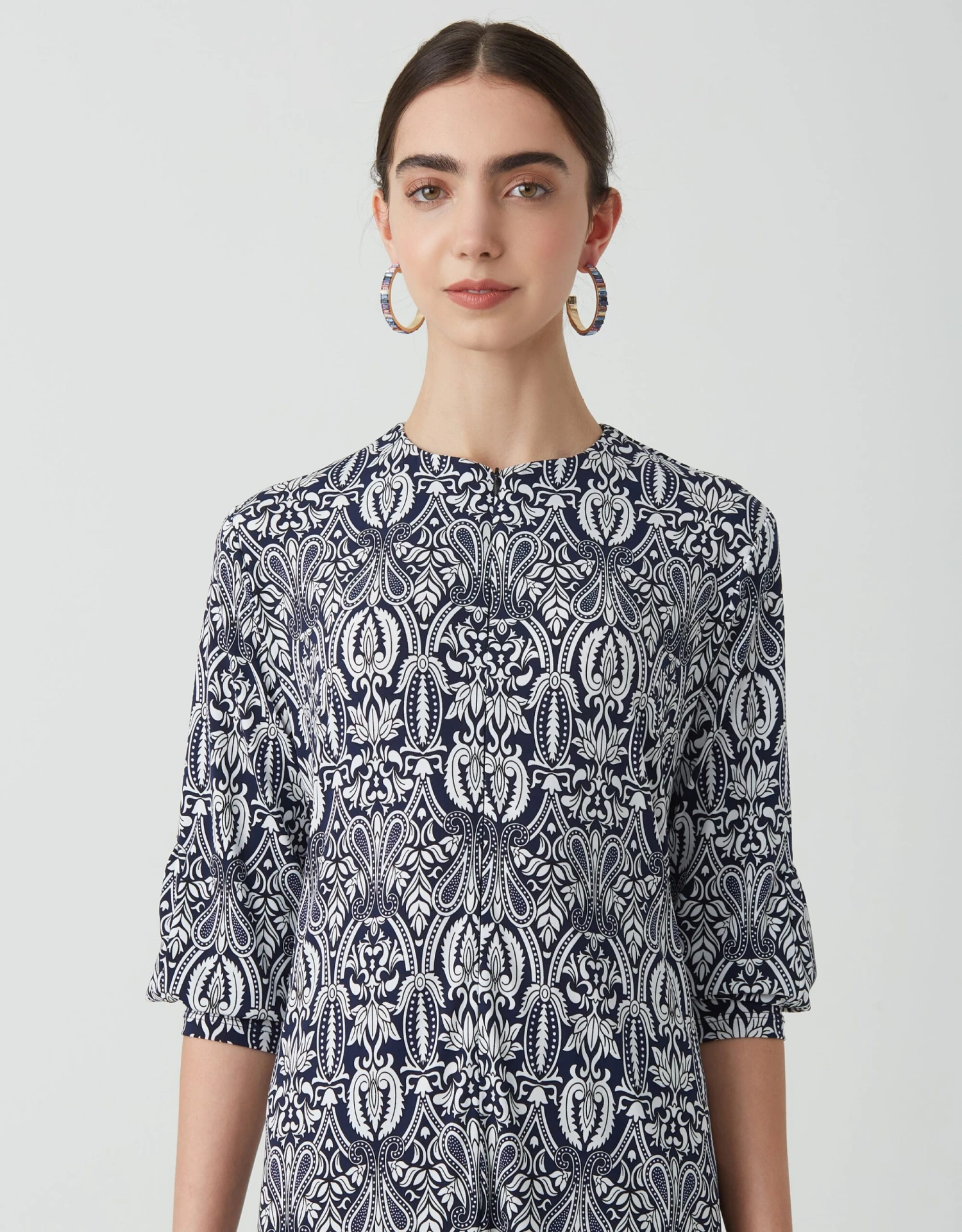 Tall Cuff Zip Front Maxi Dress Shabbos Robe Paisley Leaves Blue White 2 Tall Cuff Zip Front Maxi Dress Shabbos Robe Paisley Leaves Blue White - Image 2