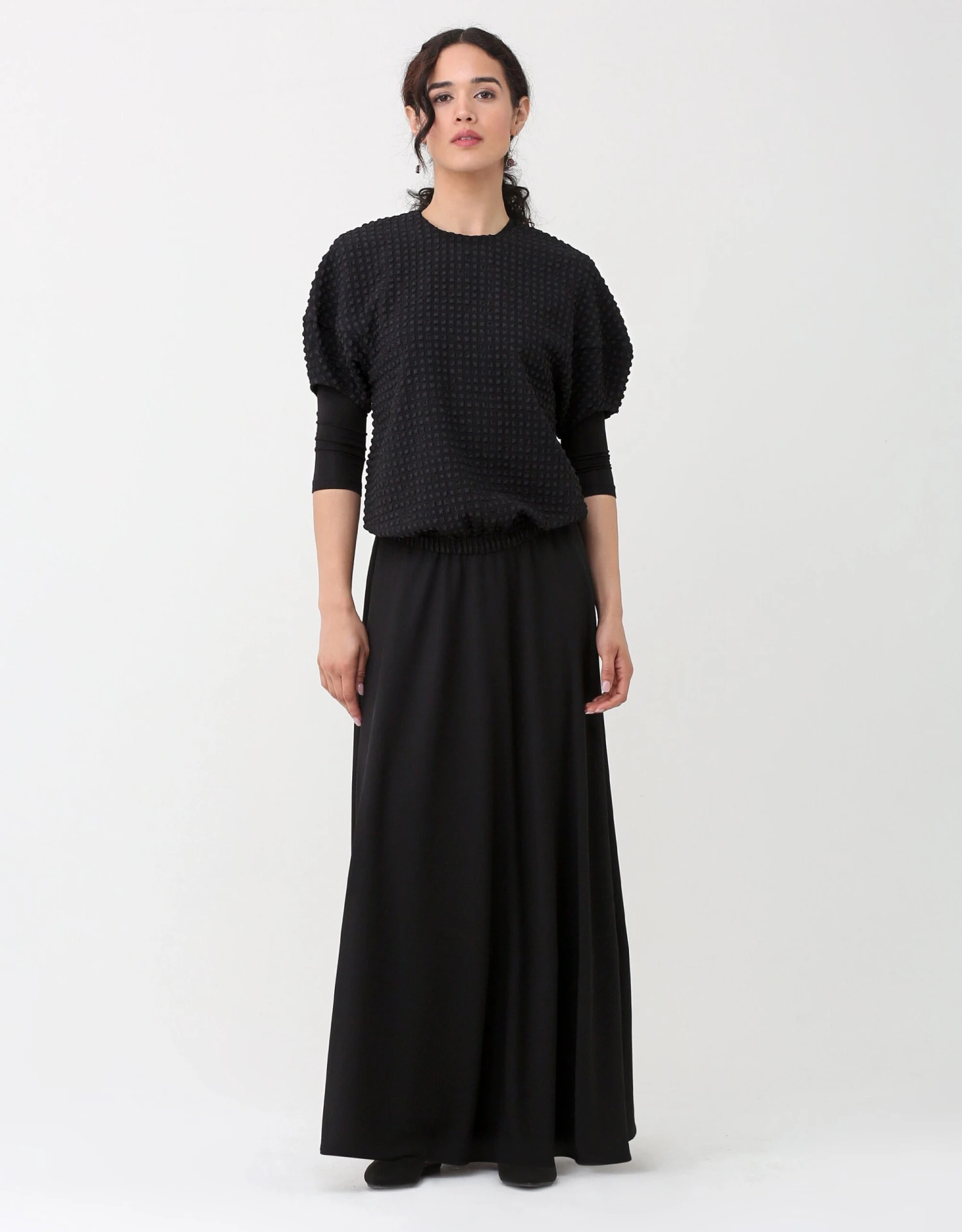 AVID Satin Seersucker Lantern Sleeve Top With Back Zipper Black 3 AVID Satin Seersucker Lantern Sleeve Top With Back Zipper Black - Image 3